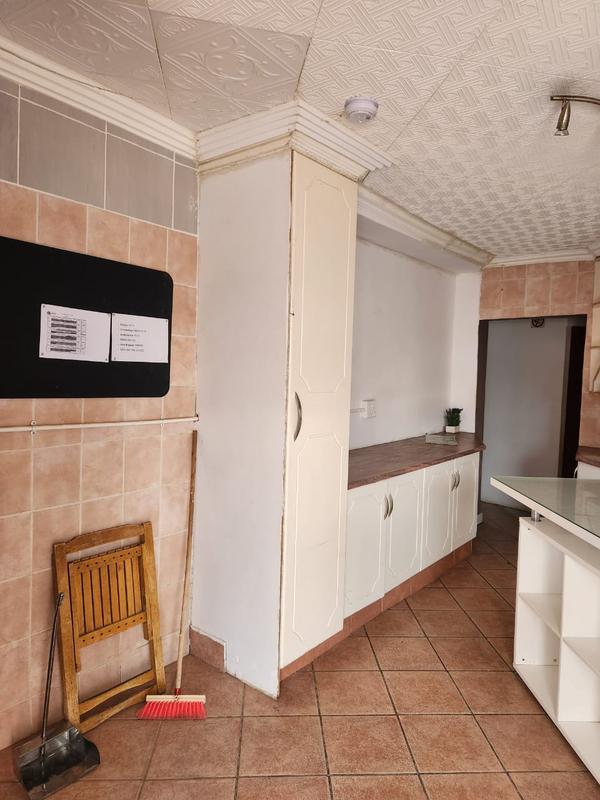 10 Bedroom Property for Sale in Montshioa North West